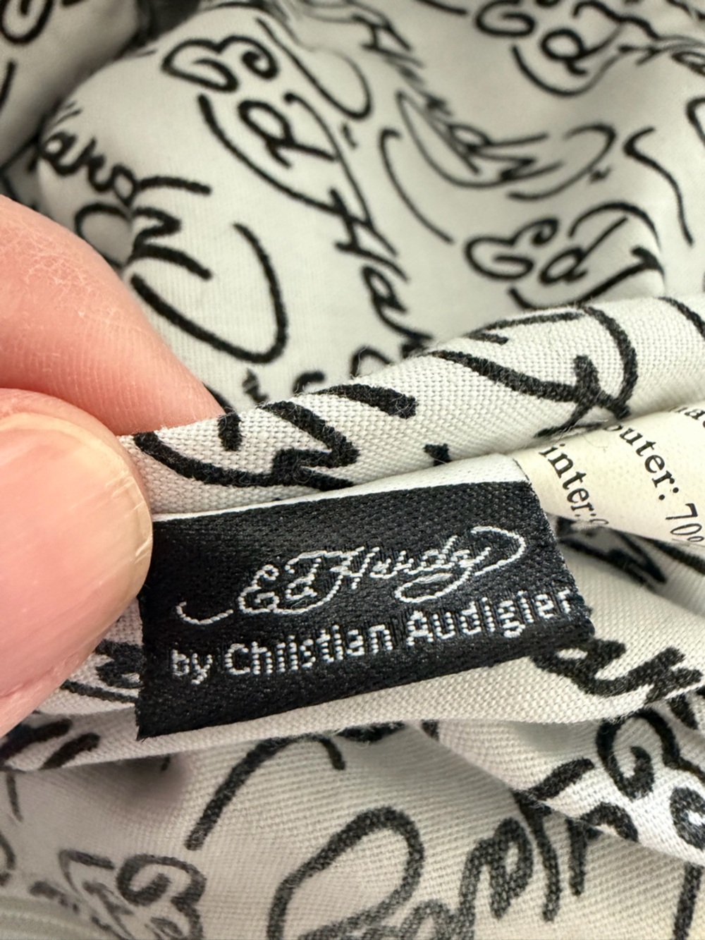 Authentic Vintage Y2K Ed Hardy “Love Kills Slowly” Bag - Picture 10 of 13